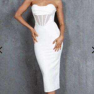 Selfie Leslie First Date Sweetheart Neckline Midi Dress White Size Small Party